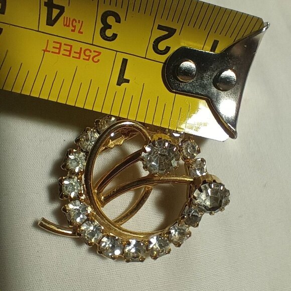 Vintage Gold-Tone Rhinestone Circle Brooch Pin - Picture 7 of 7